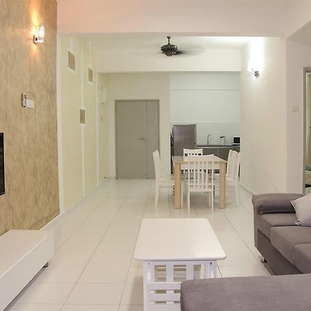 3 Bedroom Condo @ Near Spice Arena Bayan Lepas Ngoại thất bức ảnh