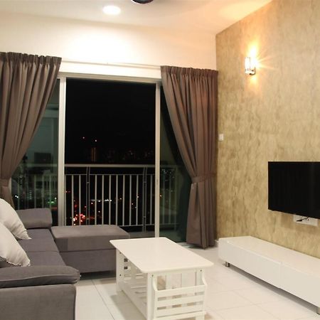 3 Bedroom Condo @ Near Spice Arena Bayan Lepas Ngoại thất bức ảnh